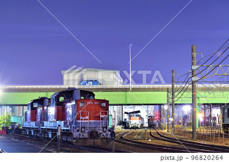 解体を待つDD51形ディーゼル機関車 96820264