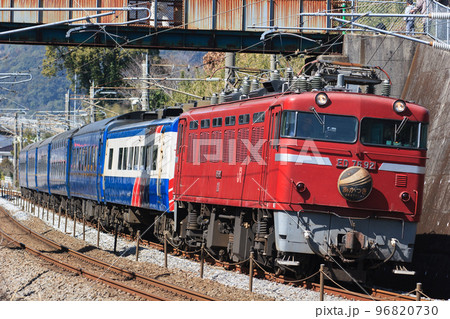 長崎本線を行く寝台特急「あかつき」 96820730