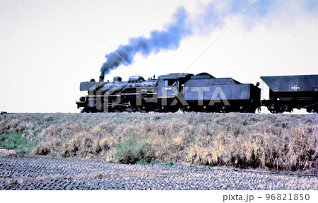 昭和43年 D50牽引石炭列車、九州 筑豊本線 中間付近 昭和43年 D50牽引石炭列車、九州 筑豊本線 中間付近 96821850