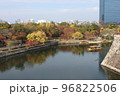 大阪城お堀周辺の紅葉風景と御座船 96822506
