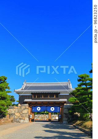 【香川県】晴天下の高松城 桜御門(玉藻公園) 【香川県】晴天下の高松城 桜御門(玉藻公園) 96823250