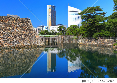 【香川県】玉藻公園からのサンポート高松 【香川県】玉藻公園からのサンポート高松 96823267