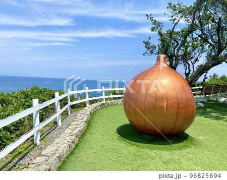 【兵庫】淡路島の道の駅うずしおのおっ玉チェア後側 96825694