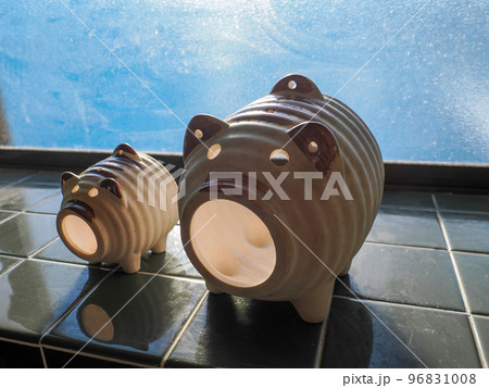 レトロなブタの蚊取り線香立て レトロなブタの蚊取り線香立て 96831008