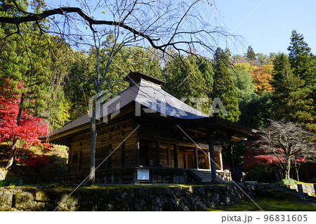秋の黒石寺 96831605