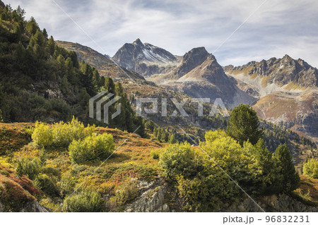 Dramatic landscape of swiss alps in upper Engadine, Graubunden, Switzerland 96832231