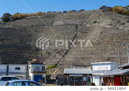 愛媛県/ 遊子水荷浦の段畑 ・遊子水荷浦の段々畑　 96832864