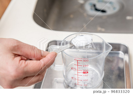 【レバニラ炒めの液体調味料を作る　砂糖】 96833320