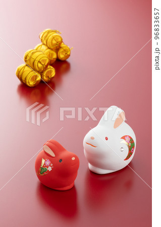 干支の置物　卯　お正月のイメージ 96833657