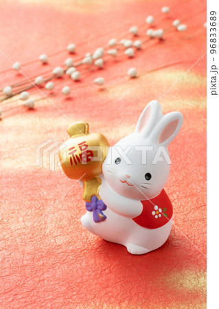 干支の置物　卯　お正月のイメージ 96833689
