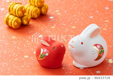 干支の置物　卯　お正月のイメージ 96833726