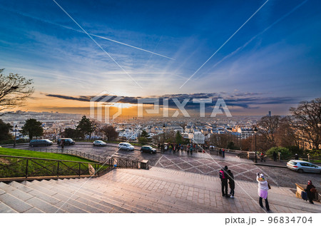 夜明けのパリ　冬景 96834704