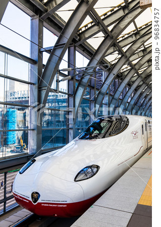 長崎駅 西九州新幹線かもめN700S系 【長崎市】 長崎駅 西九州新幹線かもめN700S系 【長崎市】 96834757