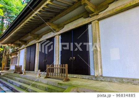 平泉中尊寺　金色堂　【岩手県西磐井郡平泉町】 96834885