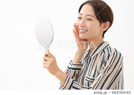 女性ビューティーイメージ 96836040