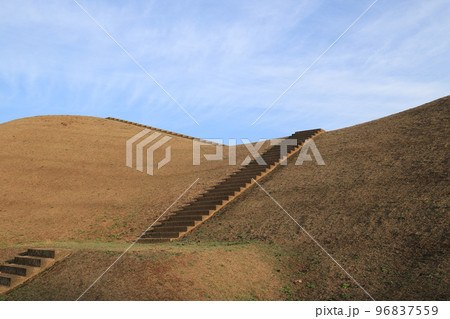 かすみがうら市富士見塚古墳 96837559