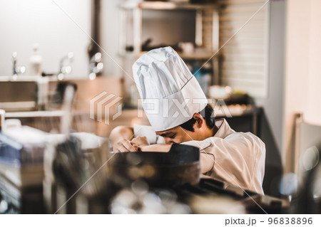 レストランの仕事 96838896