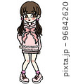 ツインテールのリボンレース服を着た女の子 96842620