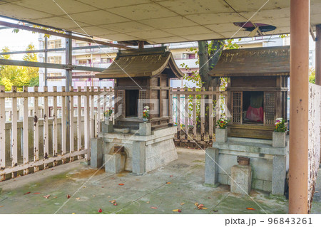 浪速神社　無縁仏供養塔（大阪府大阪市浪速区浪速西） 96843261