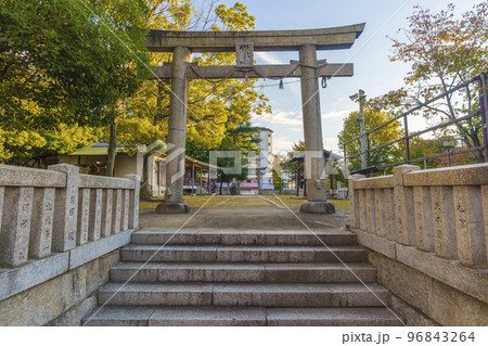 浪速神社　鳥居（大阪府大阪市浪速区浪速西） 96843264