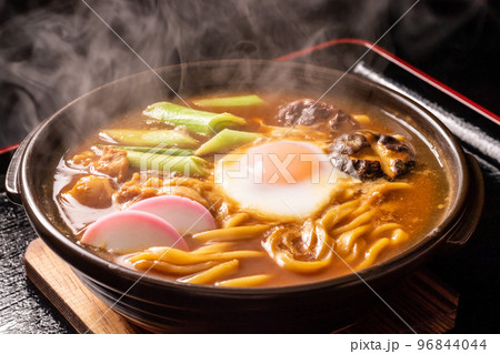 みそ煮込みうどん みそ煮込みうどん 96844044