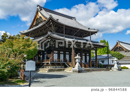 京都市下京区の本山興正寺の阿弥陀堂 京都市下京区の本山興正寺の阿弥陀堂 96844588