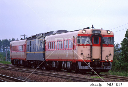 石勝線 南千歳ー追分 JR北海道 キハ56-203(苗穂)+マヤ34-2008(札幌)+キハ56 石勝線 南千歳ー追分 JR北海道 キハ56-203(苗穂)+マヤ34-2008(札幌)+キハ56 96848174