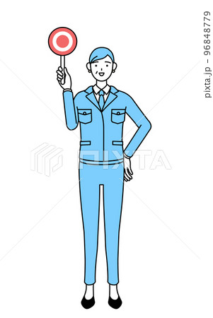 正解を示すマルの棒を持つ作業着を着たシニア女性(経営者、管理職、工場長) 正解を示すマルの棒を持つ作業着を着たシニア女性(経営者、管理職、工場長) 96848779