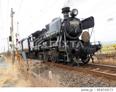小川駅松橋駅間を北上するSL人吉百周年記念号 熊本県宇城市小川町北部田 小川駅松橋駅間を北上するSL人吉百周年記念号 熊本県宇城市小川町北部田 96850673