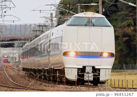 北陸本線　大聖寺ー牛ノ谷　JR西日本　683系4000番台　T46編成（金沢）　サンダーバード 96851267