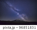 羊蹄山と天の川 96851831