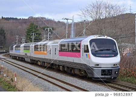 函館本線 仁山 JR北海道 キハ183系5200番台 ノースレインボーエクスプレス(苗穂) ニセコ 函館本線 仁山 JR北海道 キハ183系5200番台 ノースレインボーエクスプレス(苗穂) ニセコ 96852897
