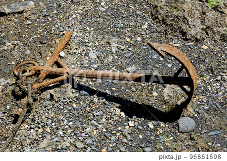 Old rusted anchor on beach - Castro - Chile 96861698