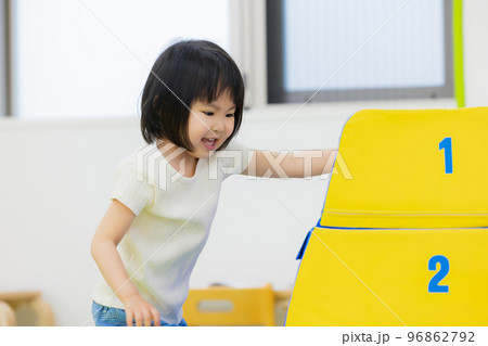 保育　運動　習い事　幼児　 96862792