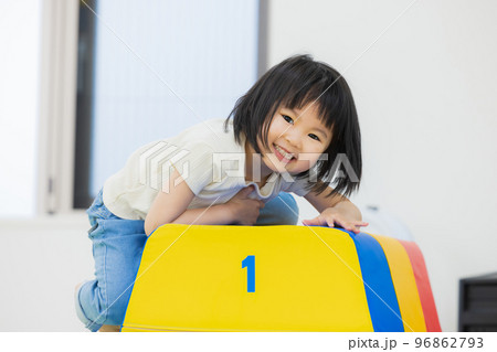 保育　運動　習い事　幼児　 96862793