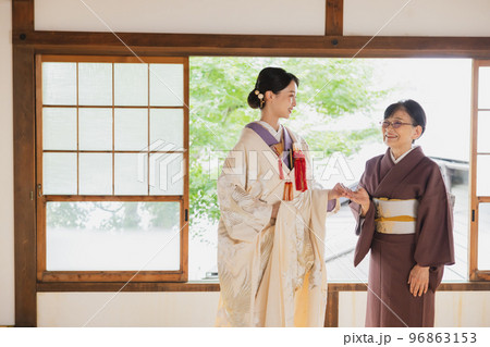 白無垢　色掛下　花嫁　介添 96863153