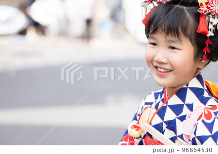 日本髪の似合う7歳の女の子 七五三詣 日本髪の似合う7歳の女の子 七五三詣 96864530