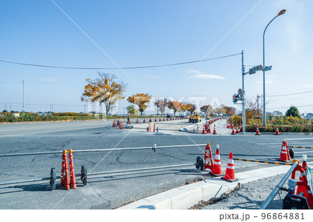 幹線道路の車線を増やす工事 国道17号上武道路蓮沼交差点 2022.11　a-4 クールカラー 96864881