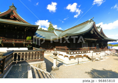 【岡山県】晴天の吉備津彦神社 【岡山県】晴天の吉備津彦神社 96865810