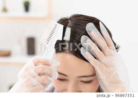 ヘアカラー 女性 ヘアカラー 女性 96867351
