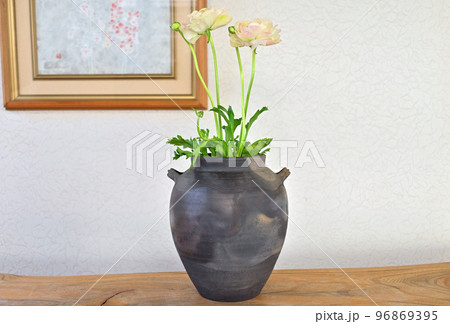 窯変を求めて、種つぼを炭化焼成しました。 窯変を求めて、種つぼを炭化焼成しました。 96869395