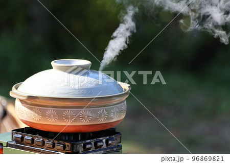 キャンプで土鍋ご飯 キャンプで土鍋ご飯 96869821