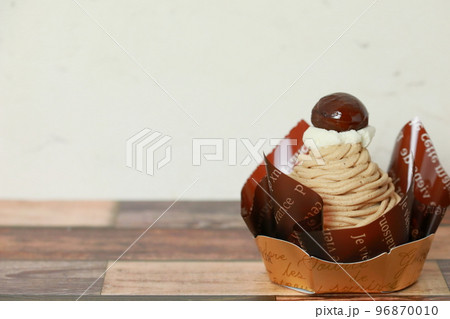 ケーキ モンブラン ケーキ モンブラン 96870010