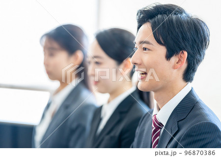面接 就職活動 大学生 面接 就職活動 大学生 96870386