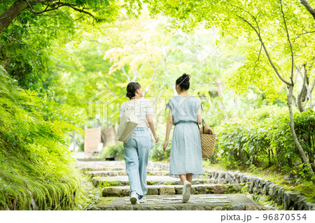 女子旅　旅行 96870554