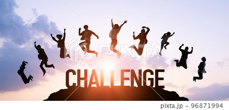 人々と挑戦 チャレンジスピリット バナー・広告向け横長ビジュアル 人々と挑戦 チャレンジスピリット バナー・広告向け横長ビジュアル 96871994