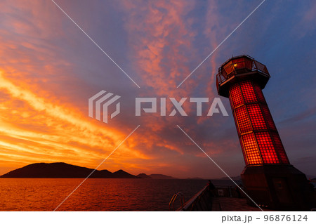 せとしるべ（高松港玉藻防波堤灯台 96876124