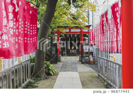 新宿　雷電稲荷神社　 96877445