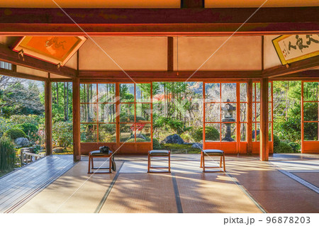 晩秋の魚山大原寺、実光院 客殿 晩秋の魚山大原寺、実光院 客殿 96878203