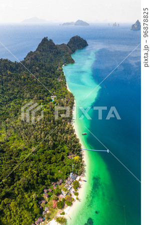 Aerial view of Koh Kradan island in Trang, Thailand 96878825